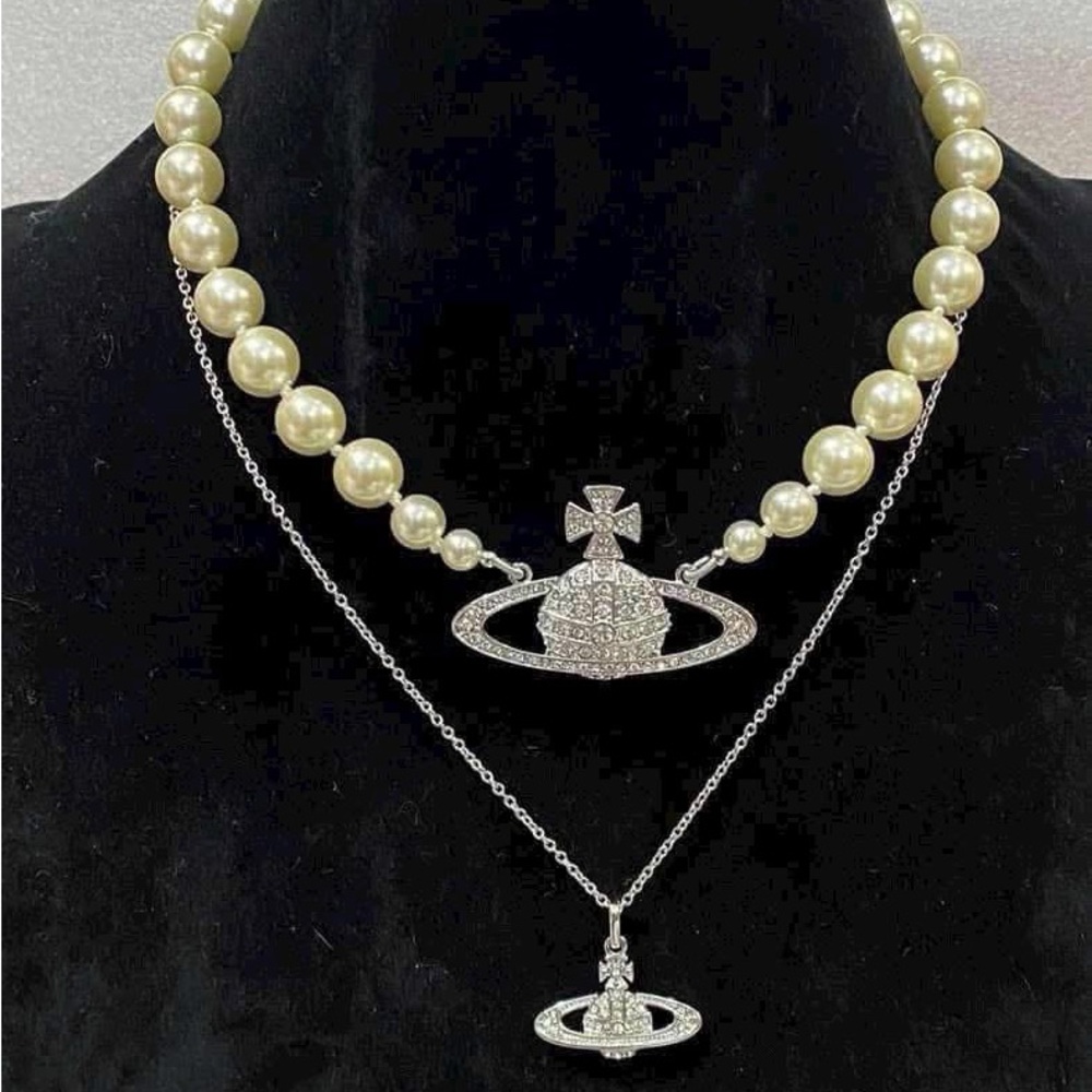 Vivienne Westwood ONE ROW PEARL BAS RELIEF CHOKER - Picture 8 of 9